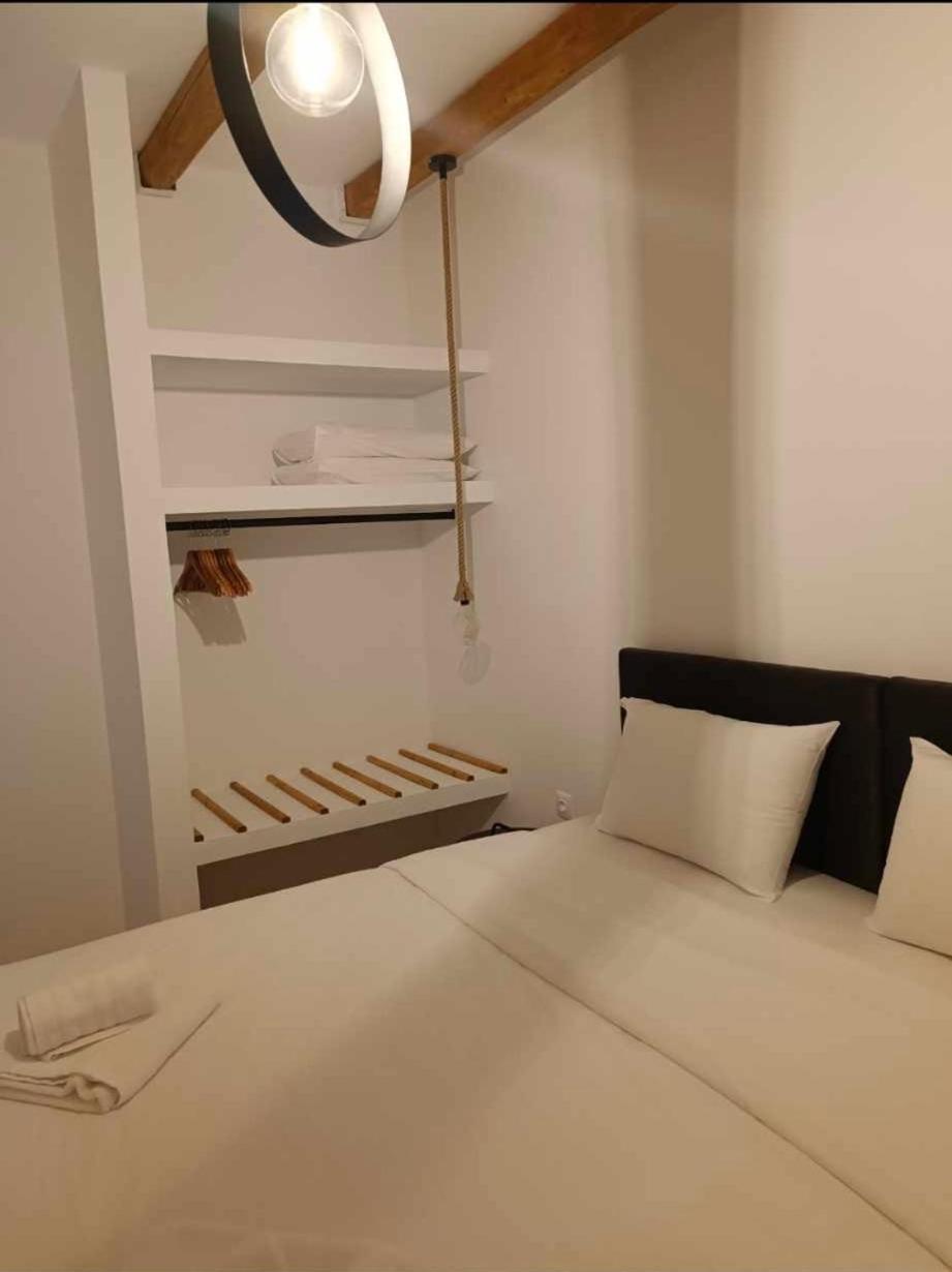 Bay'S Aparthotel Spetses Town Exterior photo